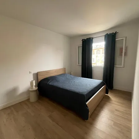 Climatise Centre-ville * Bastia (Corsica)